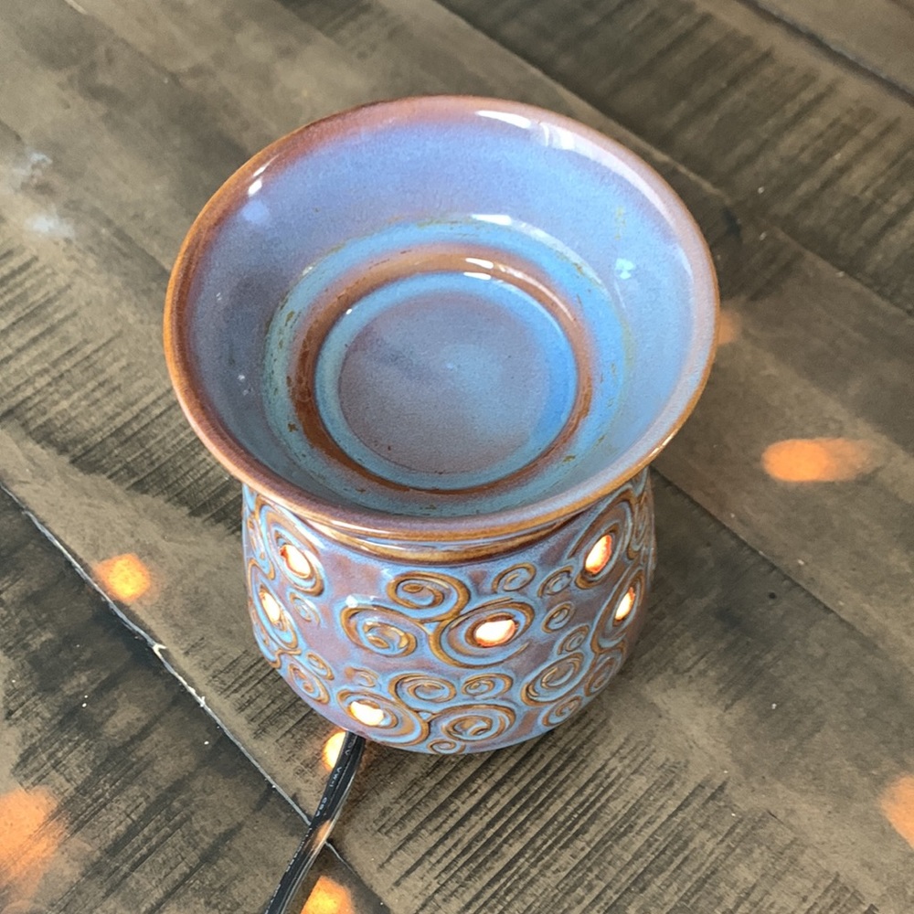 Lg Scentsy Pot - Picture 3 of 6